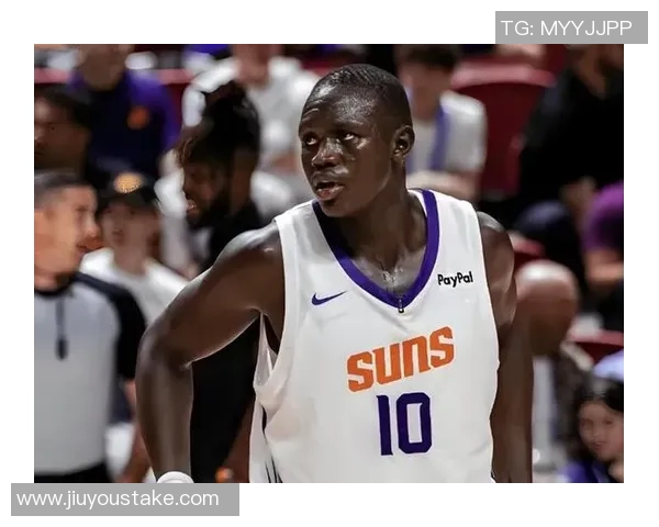 古德温赛后狼性十足狄龙模仿狗叫引发全场欢笑